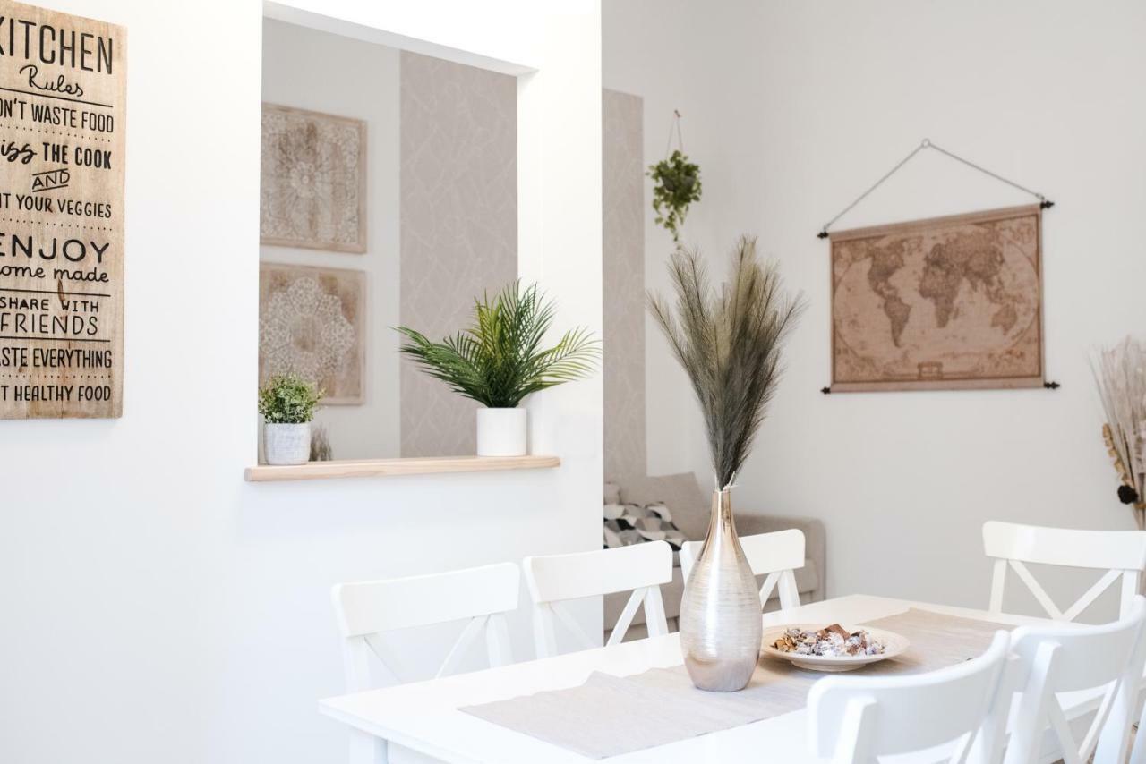 White Fanti Apartment Rome Exterior photo