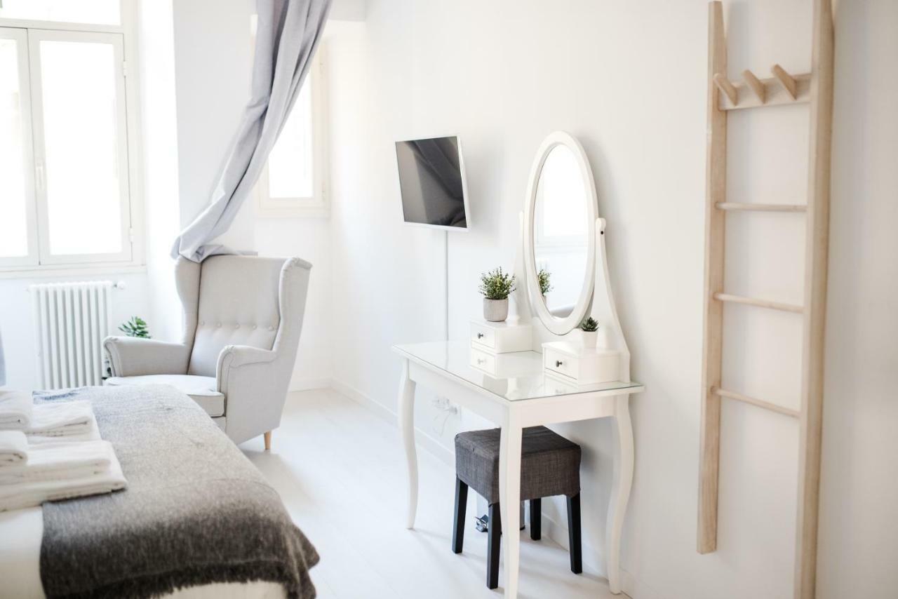 White Fanti Apartment Rome Exterior photo